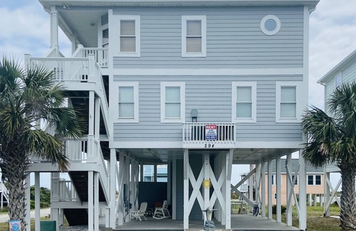 Holden Beach House | Relax and enjoy being “Sunkissed by the Sea” with Spectacular views!