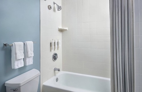 Stone Mountain Hotel | Relax and Recharge! Pool View Unit Near Summit Skyride! Parking, Pets Allowed!