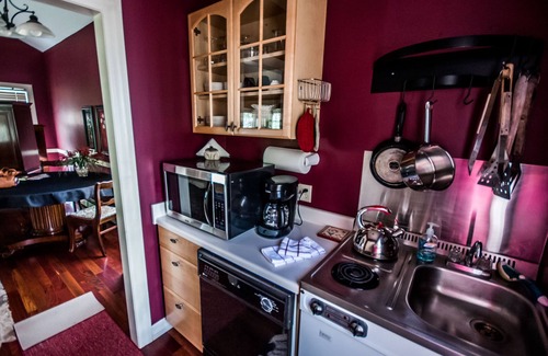 Divide Cottage | Relax and Unwind at the most relaxing place in Colorado.