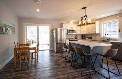 Stanhope Condo | Relax at Idlewood Cottage, Near beaches - Stanhope