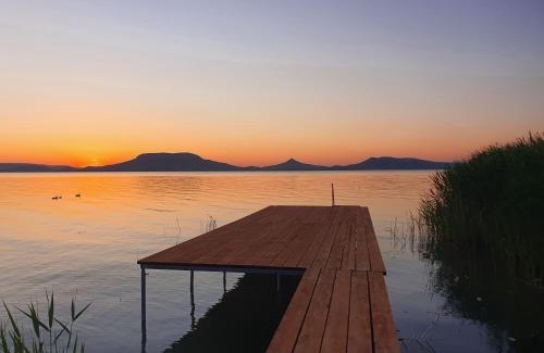 Fonyodliget Apartment | Relax Beach Apartman