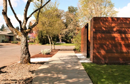 Eugene Apartment | Relax & Enjoy Private Studio w/Courtyard