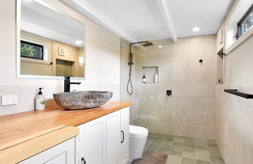Goughs Bay House | Relax – Goughs Bay – Sleeps 8