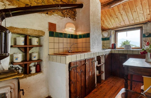 Frassinetto House | Relax in an oasis with panoramic views of the mountains.