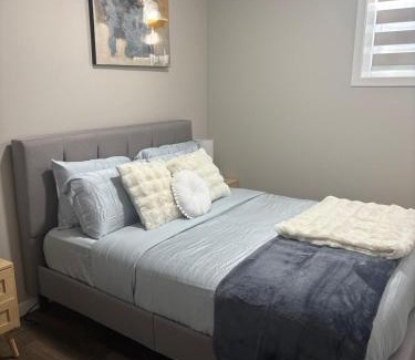 Calgary House | Relax in Comfort, AC, YYC, CrossIron Mills, Banff