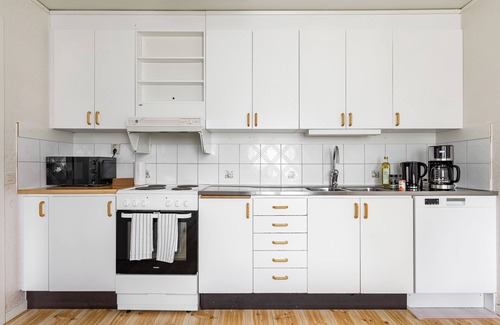 Marmaverken Apartment | Relax in peaceful and sunny Marmaverken apartment