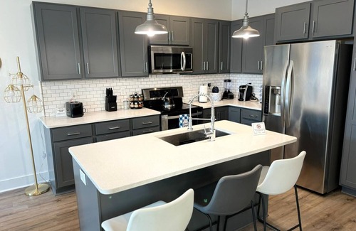 Dunean Apartment | Relax in Style: Gated 2BR in Downtown w/Workspace