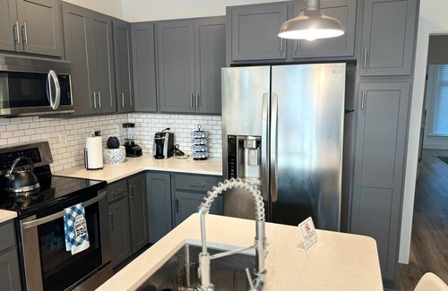 Dunean Apartment | Relax in Style: Gated 2BR in Downtown w/Workspace