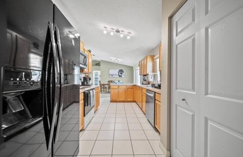 Indian Trails House | Relax in this pool home close to multiple beaches and tourist attractions!