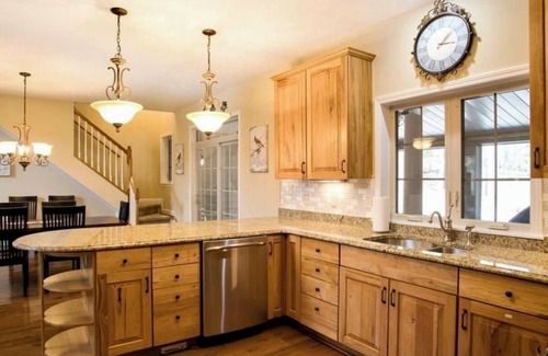 Alpine Lake House | Relax in this Spacious Craftsman style home at Alpine Lake with new golf cart