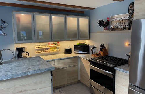 East River Point House | Relax on the South Shore, steps from 2 beaches, ocean views & hot tub.