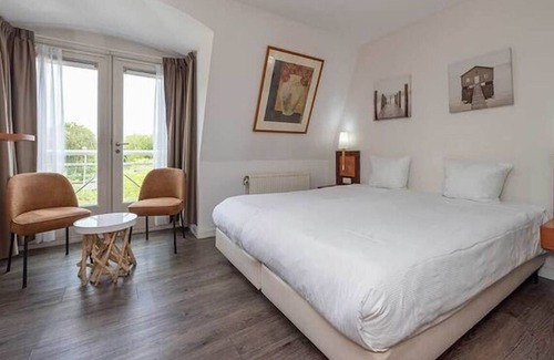 Municipality of Noordwijk Hotel | Relax & Recharge Steps from Dunes, Beach, and Local Culture! Free Breakfast