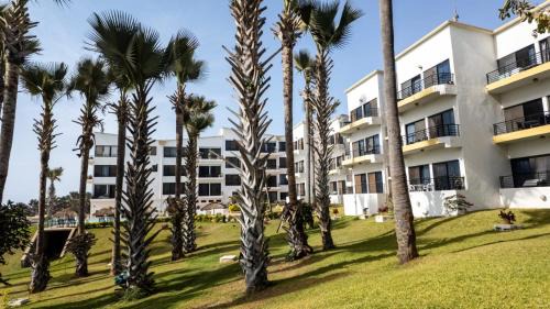 Kerr Serign Apartment | Relax Water Front Serviced Apartment (Three Bedroom)