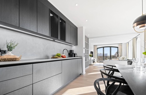 List Apartment | "Relaxation and Luxury on Sylt: Your Soho Suite with Sea View Awaits!"