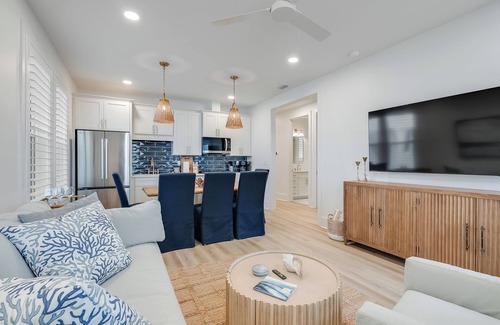 Port St. Joe House | Relaxed 3BR/2BA Coastal Cottage/Walk to Marina, Dining & Downtown Port St Joe