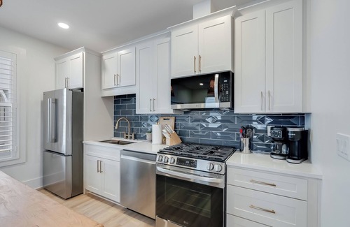 Port St. Joe House | Relaxed 3BR/2BA Coastal Cottage/Walk to Marina, Dining & Downtown Port St Joe