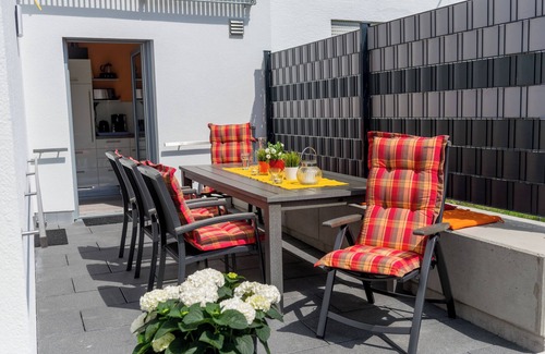 Bensheim House | Relaxed temporary living with lots of comfort - with garden/balcony/parking space