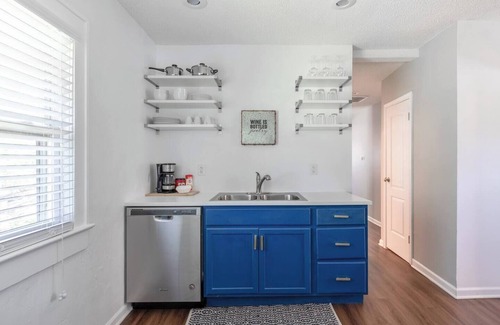 Rosedale House | Relaxing 2BR Getaway Near KU Med with Pool | 18