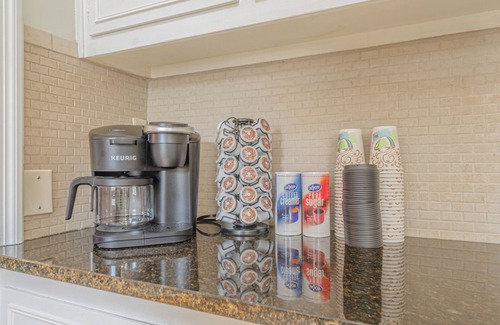 Columbus House | Relaxing 3BR Getaway with Pool and games