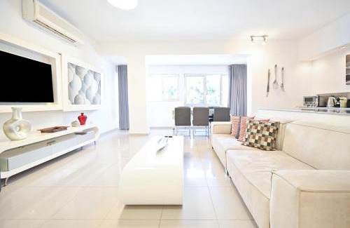Tel Aviv Apartment | Relaxing 3BR in Ben yehuda 66 by HolyGuest