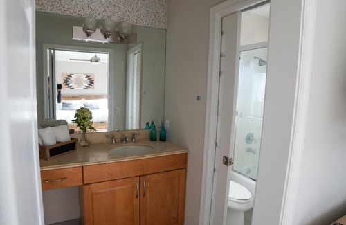 Hendricks and Venice Isles Apartment | Relaxing Beach Apt in Las Olas Blvd