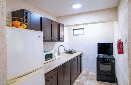 St. Lawrence Gap Condo | Relaxing Boutique Retreat Near Beach with WiFi