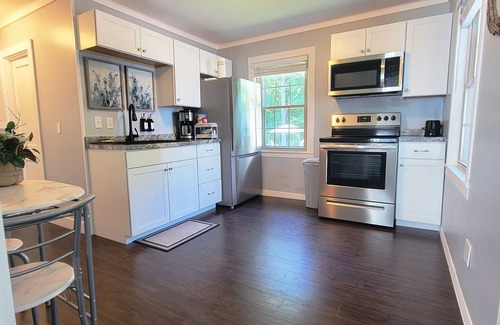 Kittery House | Relaxing & Clean - Maine Seacoast