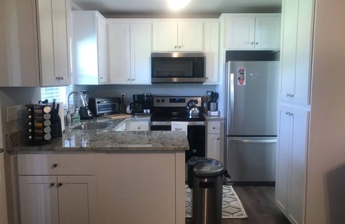 Four Corners Cottage | Relaxing Cobb Hill Cottage in Bozeman