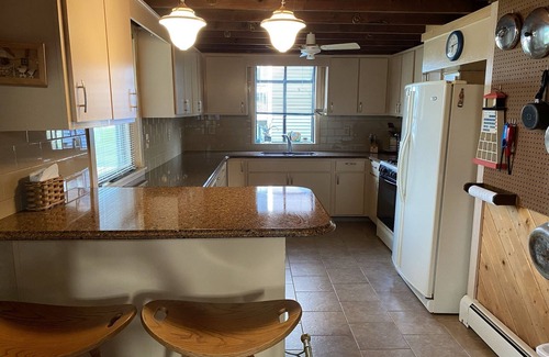 Coldwater Cottage | Relaxing & Delightful Lakefront House on Coldwater Lake in Shawnee Shoals