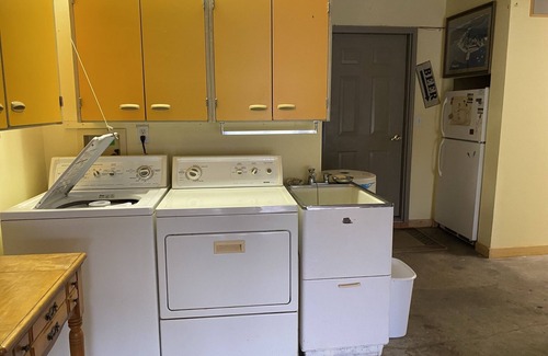 Coldwater Cottage | Relaxing & Delightful Lakefront House on Coldwater Lake in Shawnee Shoals