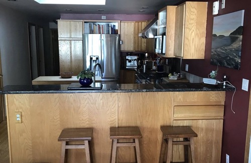 Burley House | Relaxing getaway with views and amenities