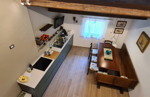 Fabriano Apartment | Relaxing - "Il Boschetto" with private pool near Frasassi Cave.