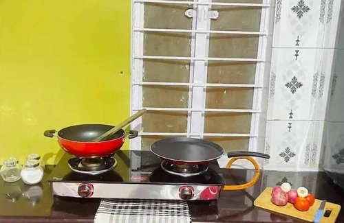 RT Nagar House | Relaxing King Bed Suite with Free Internet and Free Parking