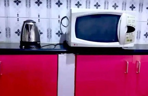 RT Nagar House | Relaxing King Bed Suite with Free Internet and Free Parking