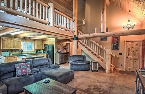 Lakehead House | Relaxing Lake Retreat Pool Hot Tub Fire Pit Game Room