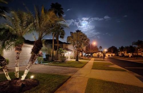 Lake Berkley Villa | Relaxing, Private Family Home At Lake Berkley Resort, South Facing Pool, Near Disney, SeaWorld