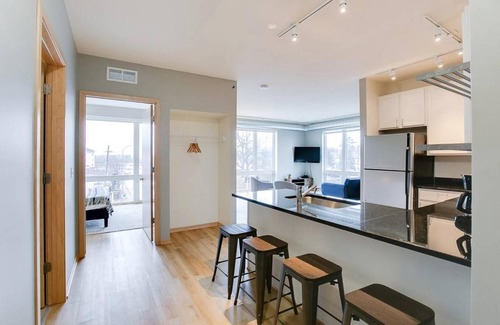 Prospect Park Apartment | Relaxing Retreat + Gym!