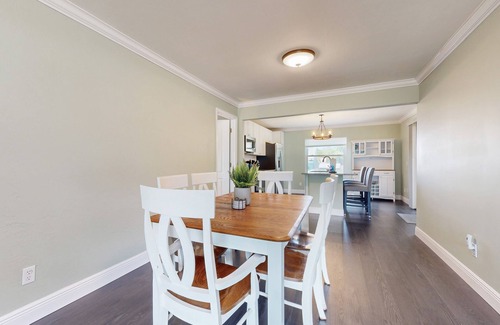 Port Orange House | Relaxing, single-level home with a sunroom, large yard, central AC, & fast WiFi