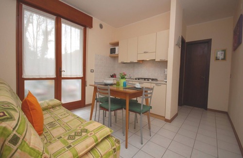 Lignano Pineta Apartment | Relaxing Stay in a Leafy Setting