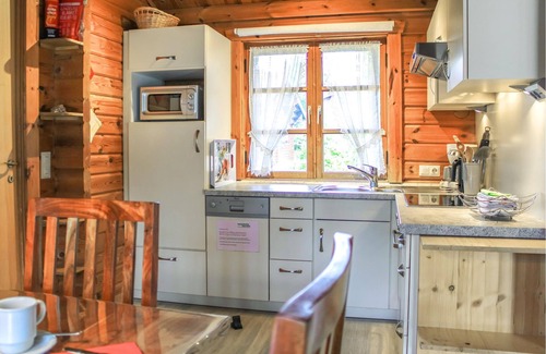Hayingen House | Relaxing vacation in the nature in this cozy wooden house in the vacation park Lauterdörfle.