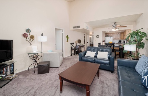 North Mountain Condo | Relaxing Waterfront Oasis - Travel, Business, Travel Nurses, Sports, Medical