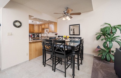 North Mountain Condo | Relaxing Waterfront Oasis - Travel, Business, Travel Nurses, Sports, Medical