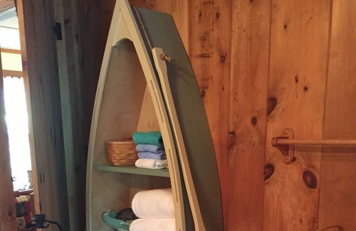 Lincolnville Cottage | Relaxxxxx....You Are on Lake Time Now!