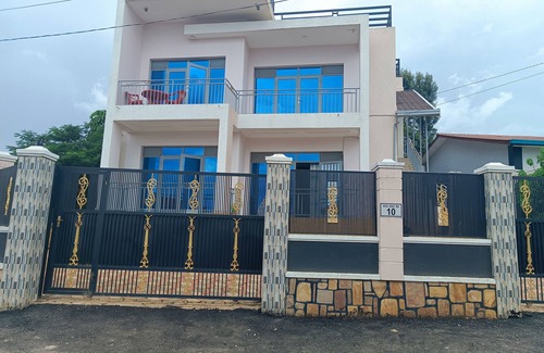 Remera Apartment | Remarkable 3-Bed House in Kigali