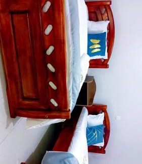 Meru Bed & Breakfast | Remboya apartments