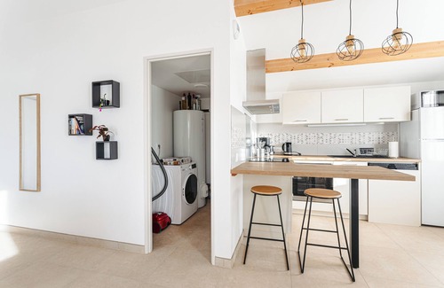 Domino House | Reminette Holiday Home in St Georges d'Oléron - Terrace, Wi-Fi, and Air Conditioning