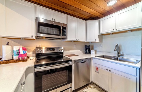 Mammoth Lakes Condo | Remodeled 2 Bedroom View Condo Next to the Village at Mammoth!