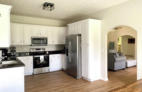 Vine Grove House | Remodeled brick ranch with private views!n