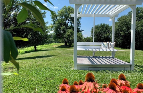 Vine Grove House | Remodeled brick ranch with private views!n