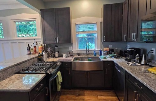 Cleveland House | Remodeled bungalow with 1st flr bedrooms!